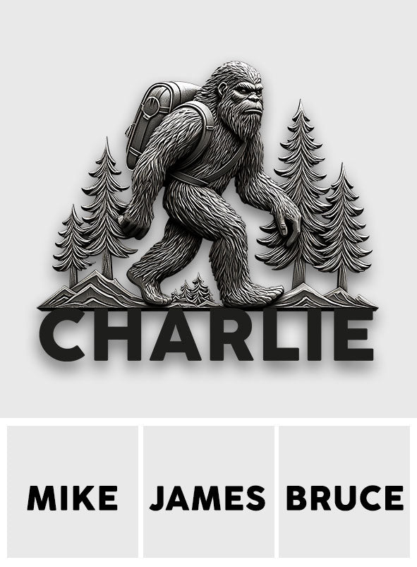 Sasquatch en randonnée - Aimant de randonnée personnalisé