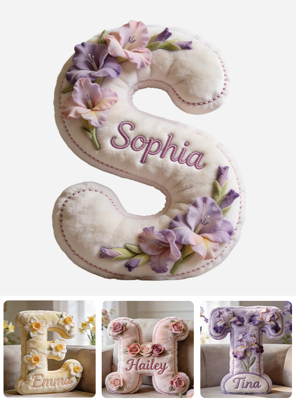 Coussin personnalisé en fausse fourrure premium - Aimez-vous, avec votre photo, votre fleur de naissance et votre initiale.