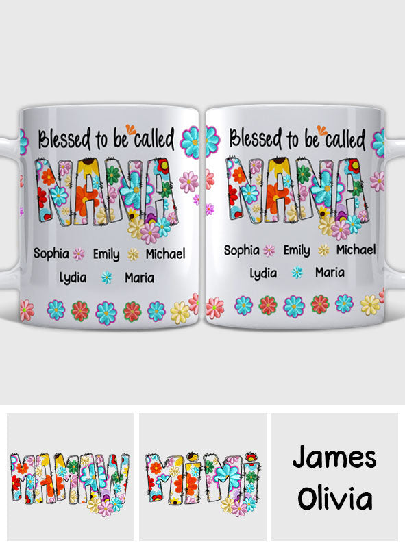 Mug personnalisé « Bénie d'être appelée Nana » à motif floral