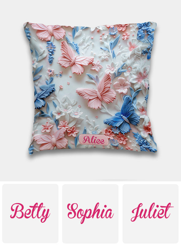 Coussin décoratif papillons roses et bleus personnalisé