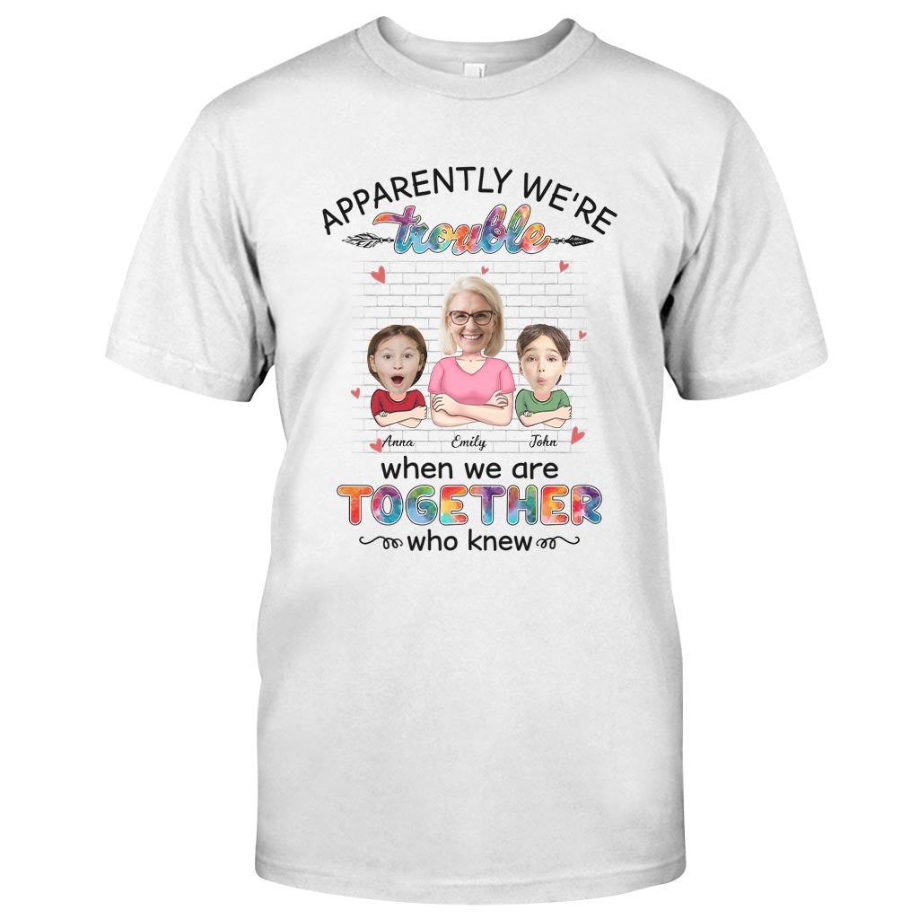 Apparemment, on est des chenapans quand on est ensemble - Cadeau pour grand-mère, grand-mère, petite-fille, petit-fils - T-shirt et sweat à capuche personnalisés
