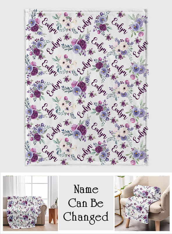 Couverture personnalisée pour fille avec nom et fleurs violettes