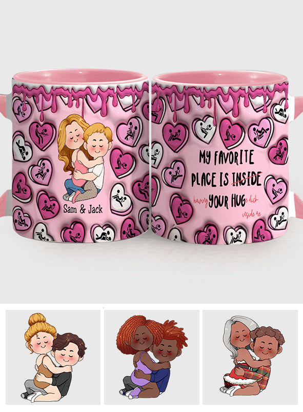 Mon endroit préféré, c'est dans tes câlins - Mug personnalisé en forme de cœur pour couple