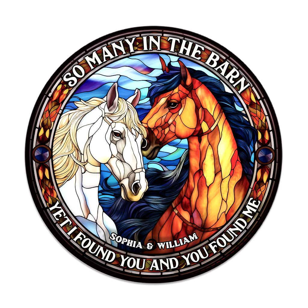 Tant de monde dans l'écurie - Panneau rond en bois personnalisé « Cheval »