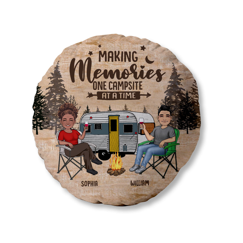 Happy Camper - Cadeau de camping pour mari, femme, petit ami - Oreiller de forme personnalisée