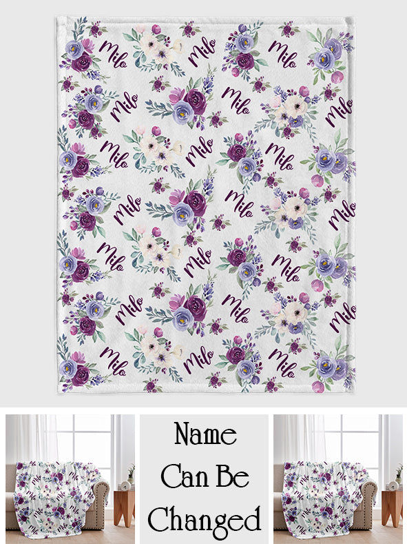 Couverture personnalisée pour chat avec nom de chat et fleurs violettes