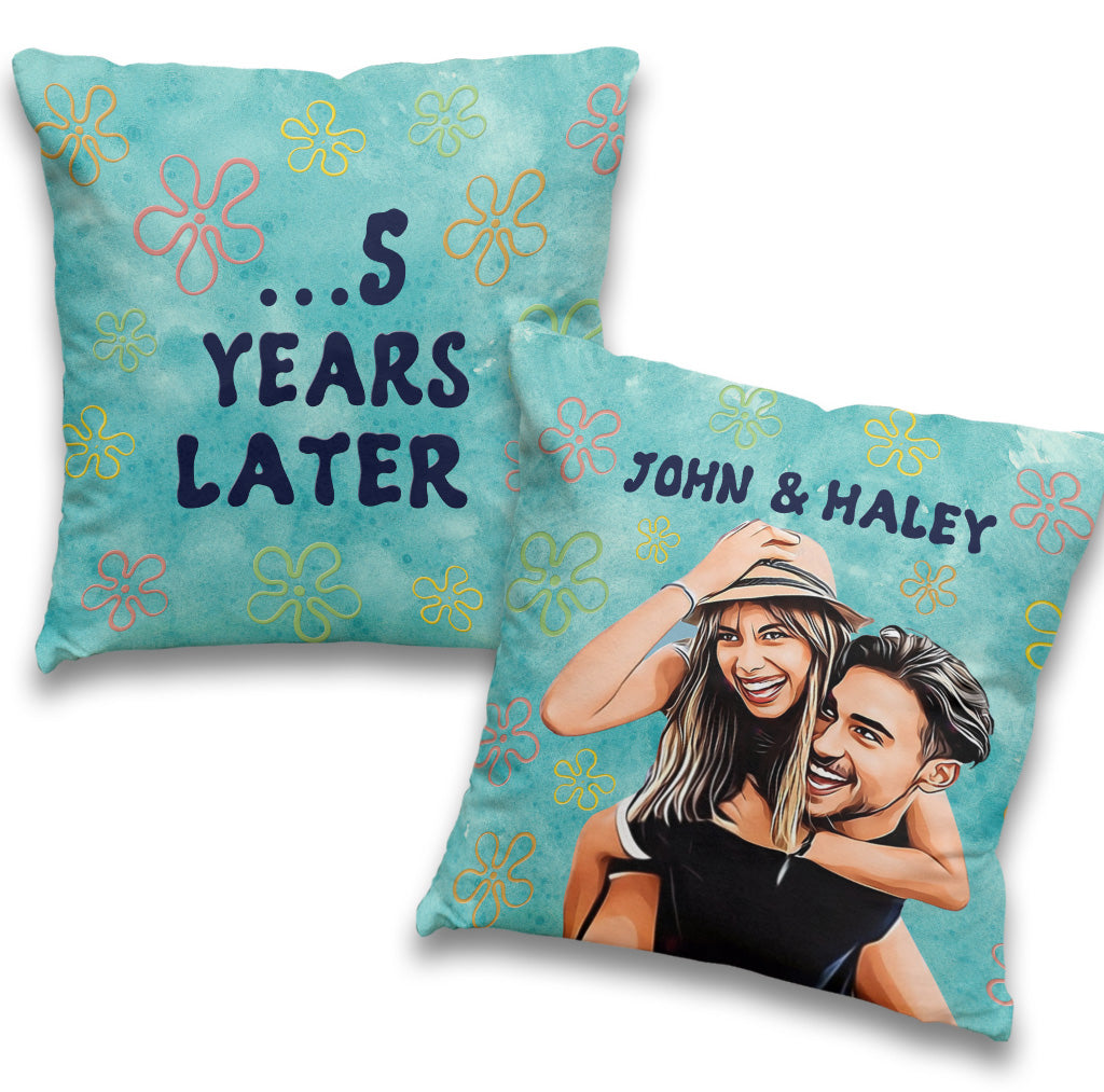 Des années plus tard - Coussin décoratif personnalisé pour couple