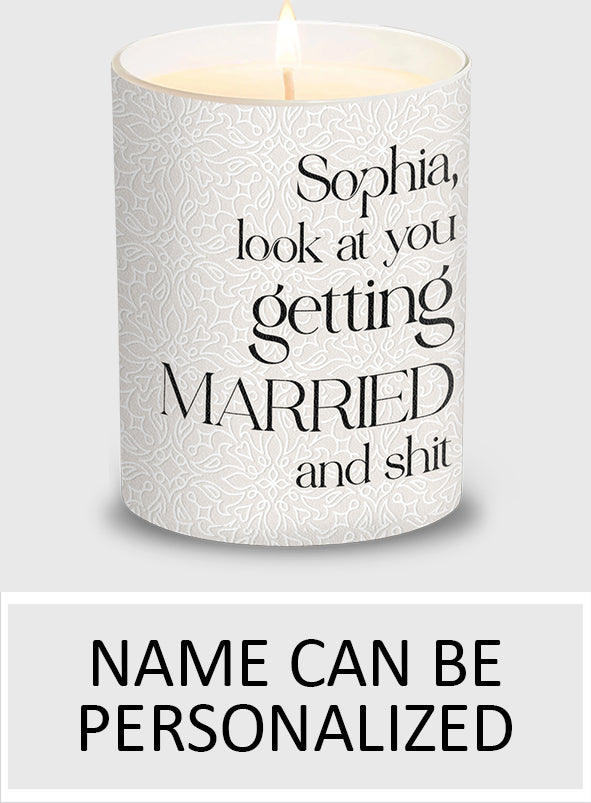 « Regardez-vous vous marier ! » - Cadeau de mariage pour les mariés - Bougie personnalisée avec couvercle en bois
