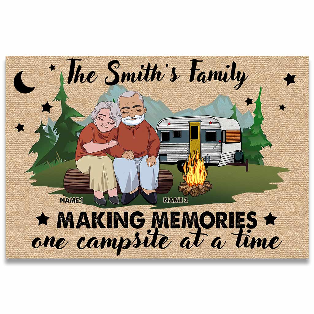 I Just Want To Hold Your Hand Camping Old Couple - Personalized Doormat