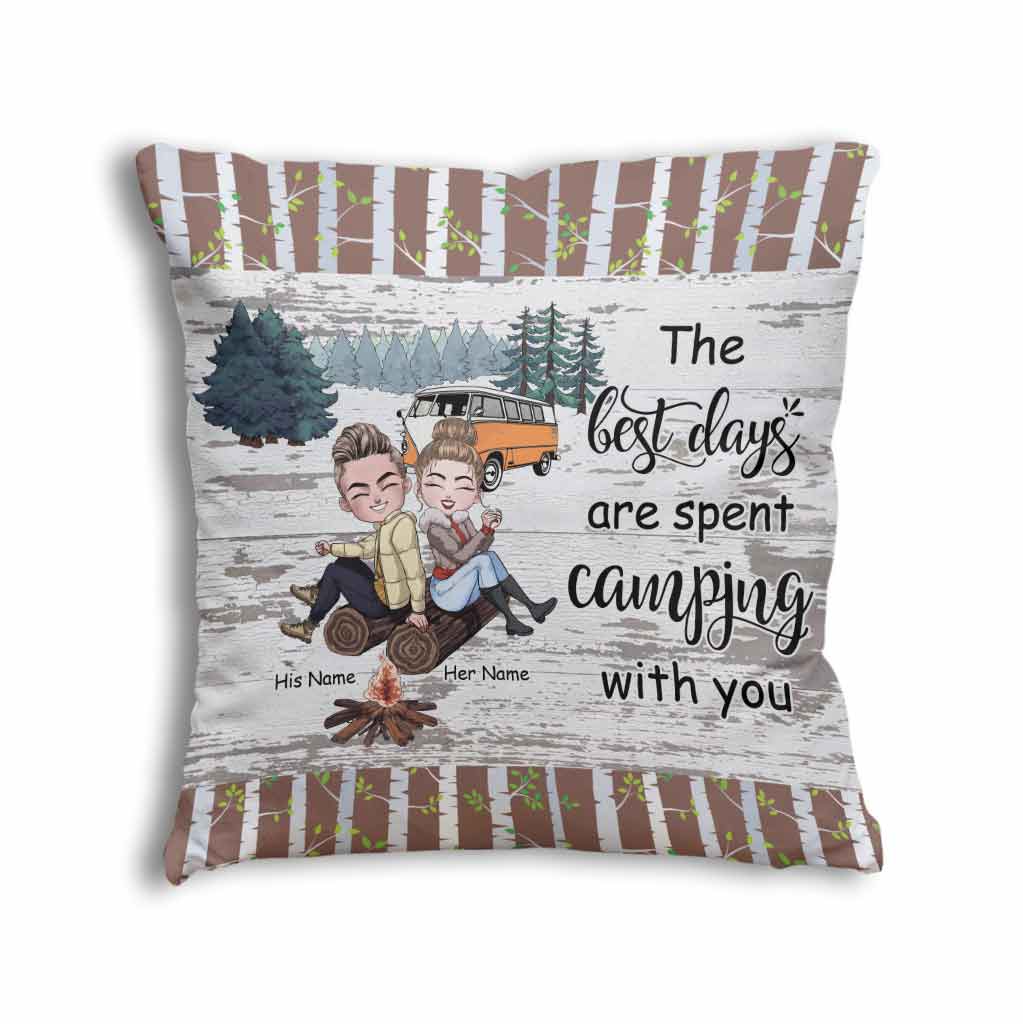 Les meilleurs jours sont ceux passés en camping avec vous - Coussin décoratif de camping personnalisé pour couples
