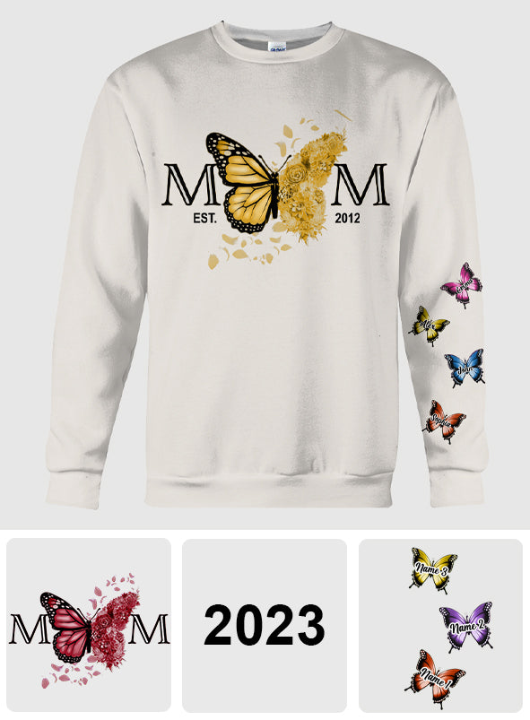 T-shirt personnalisé « Maman Est. Any Year Botanical Butterfly » pour maman.