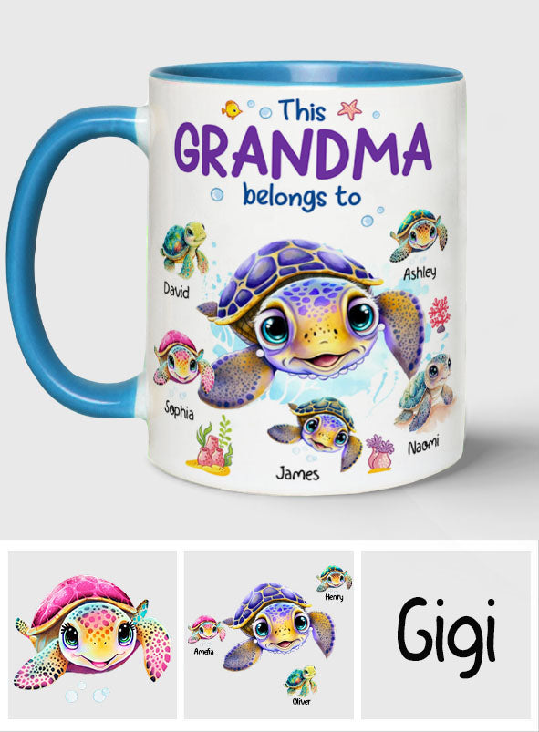 Cette tasse personnalisée « Grand-mère, Nana, Gigi » appartient à Mamie Nana Gigi.
