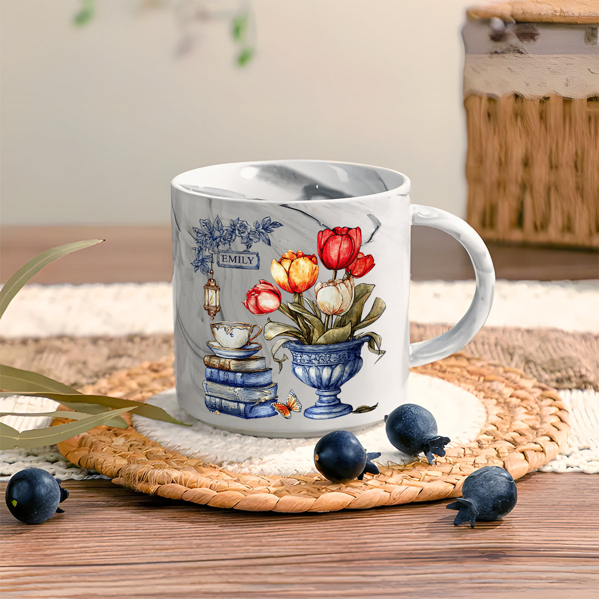 Tulipes nostalgiques, livres et thé - Mug marbré personnalisé avec livre