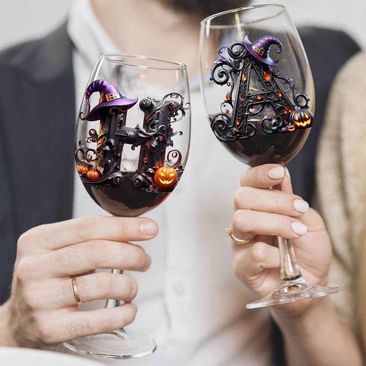 Verre à vin personnalisé avec initiale de sorcière et longue tige