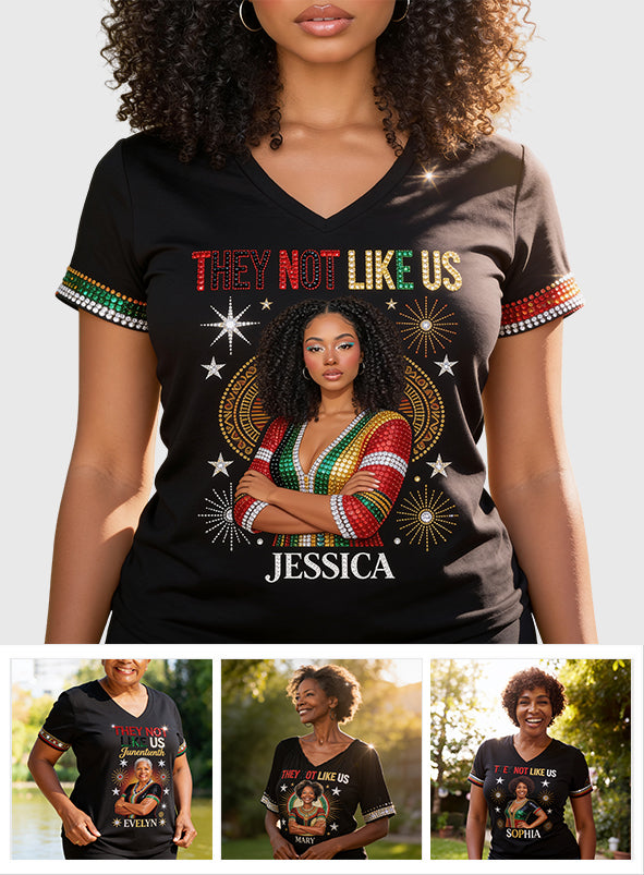 Ils ne nous aiment pas - T-shirt V-Neck Africain Personnalisé Imprimé