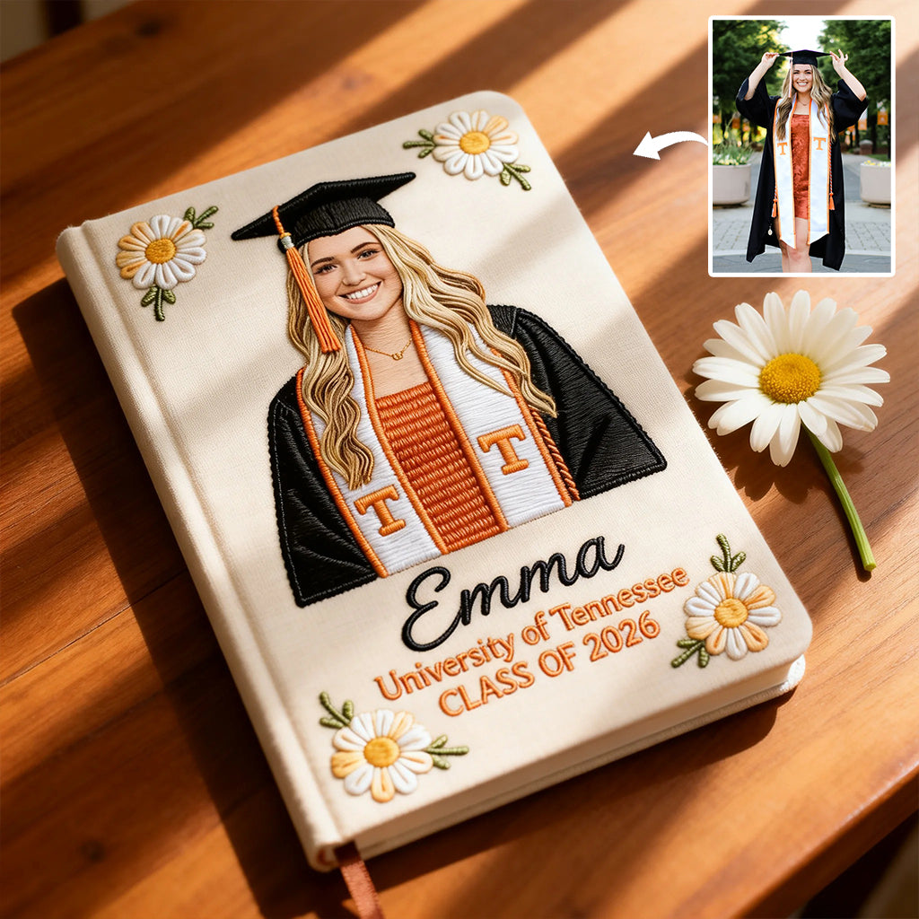 Cadeau idéal pour une remise de diplôme : un journal en cuir personnalisé avec une photo.