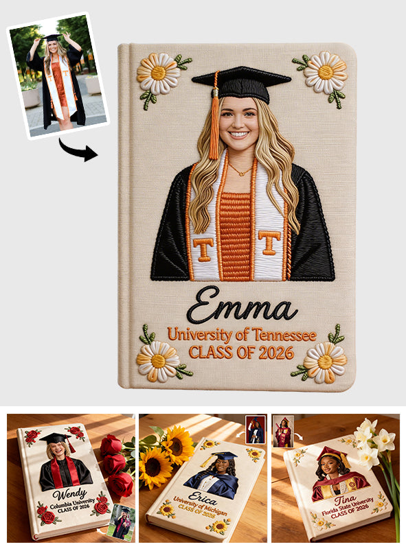 Cadeau idéal pour une remise de diplôme : un journal en cuir personnalisé avec une photo.