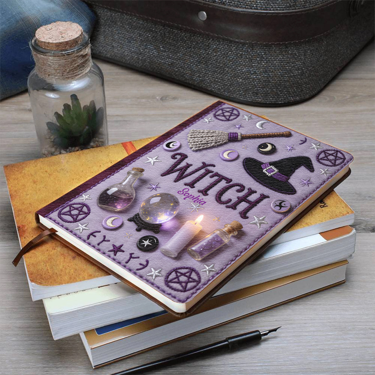 Journal en cuir personnalisé pour sorcière - Magical Witch