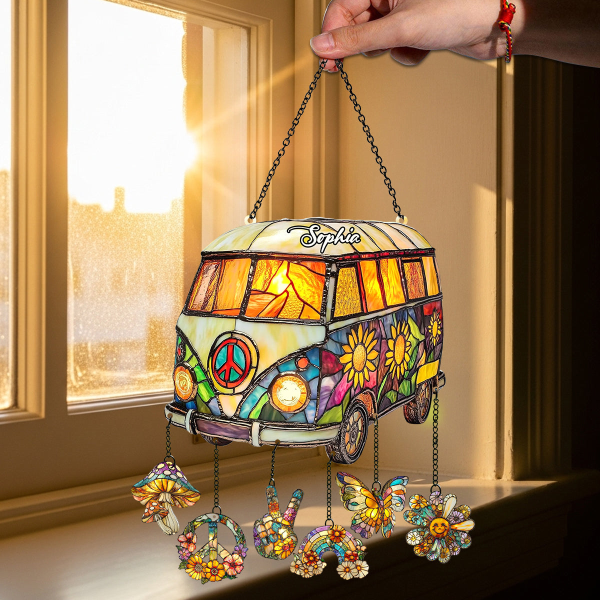 Hippie Caravan - Attrape-soleil hippie personnalisé à suspendre à la fenêtre avec breloques