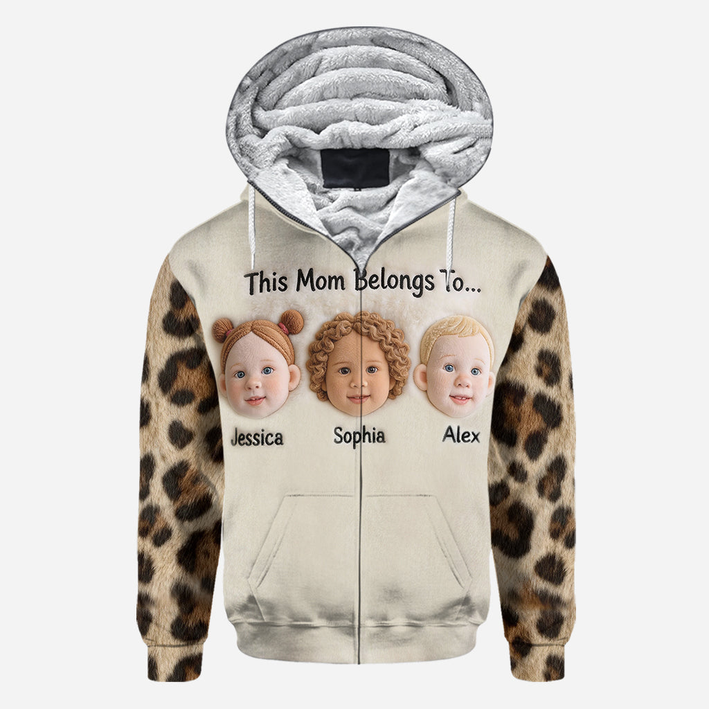 Ce t-shirt personnalisé « Maman/Grand-mère » appartient à…