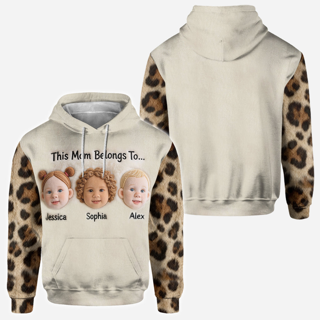 Ce t-shirt personnalisé « Maman/Grand-mère » appartient à…