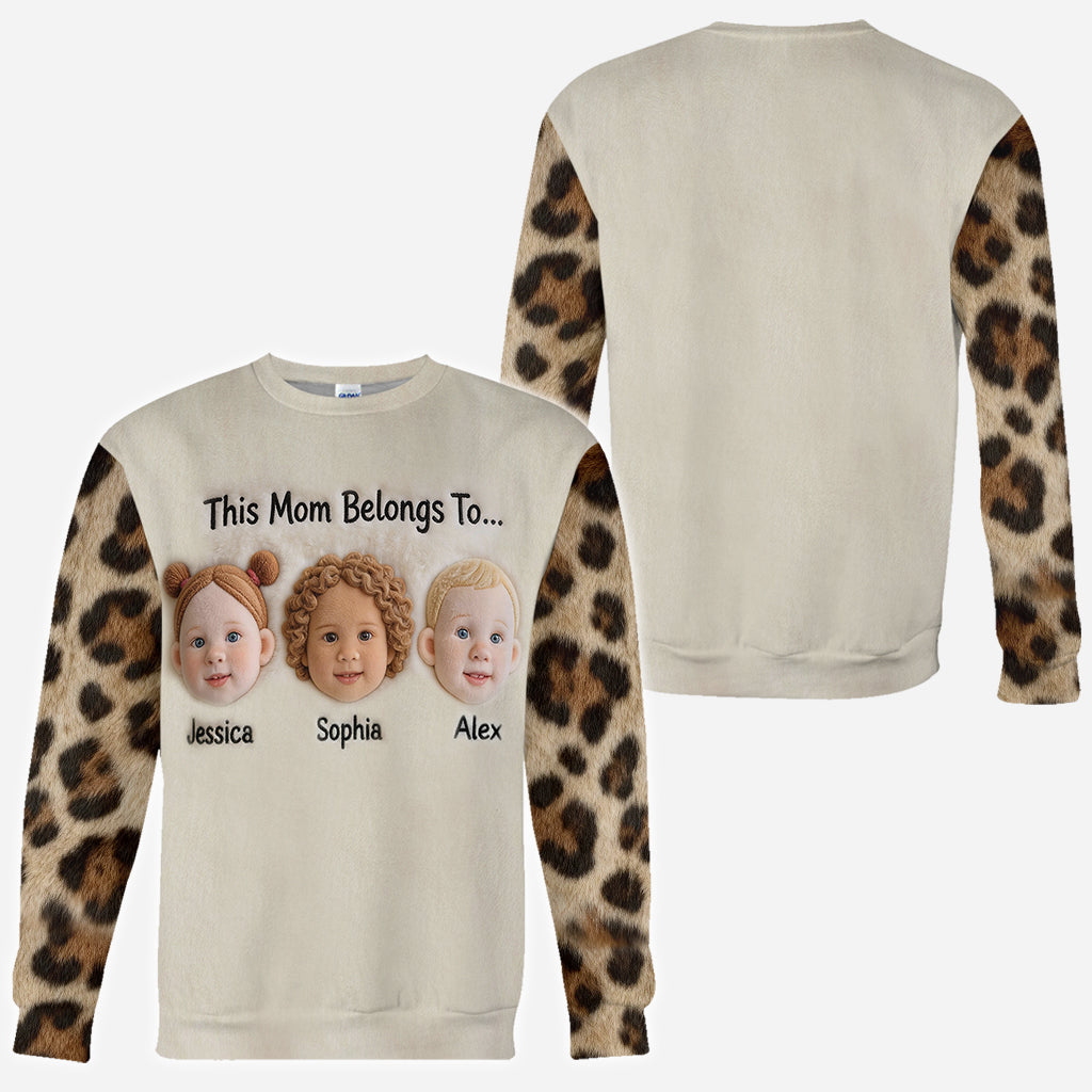 Ce t-shirt personnalisé « Maman/Grand-mère » appartient à…