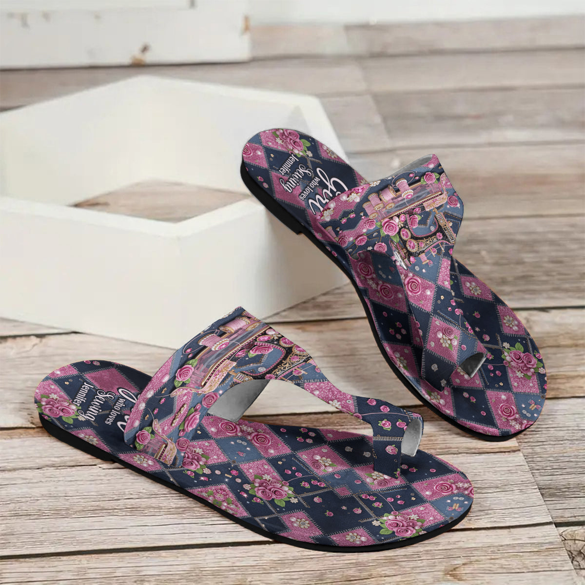 Juste une femme qui aime coudre - Sandales à bout ouvert personnalisées