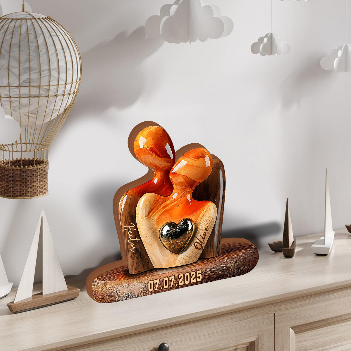 Statue élégante de couple avec incrustation de cœur - Plaque en bois personnalisée pour couple