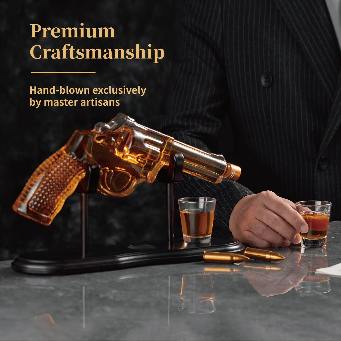 Coffret carafe à whisky Gun avec deux verres à liqueur