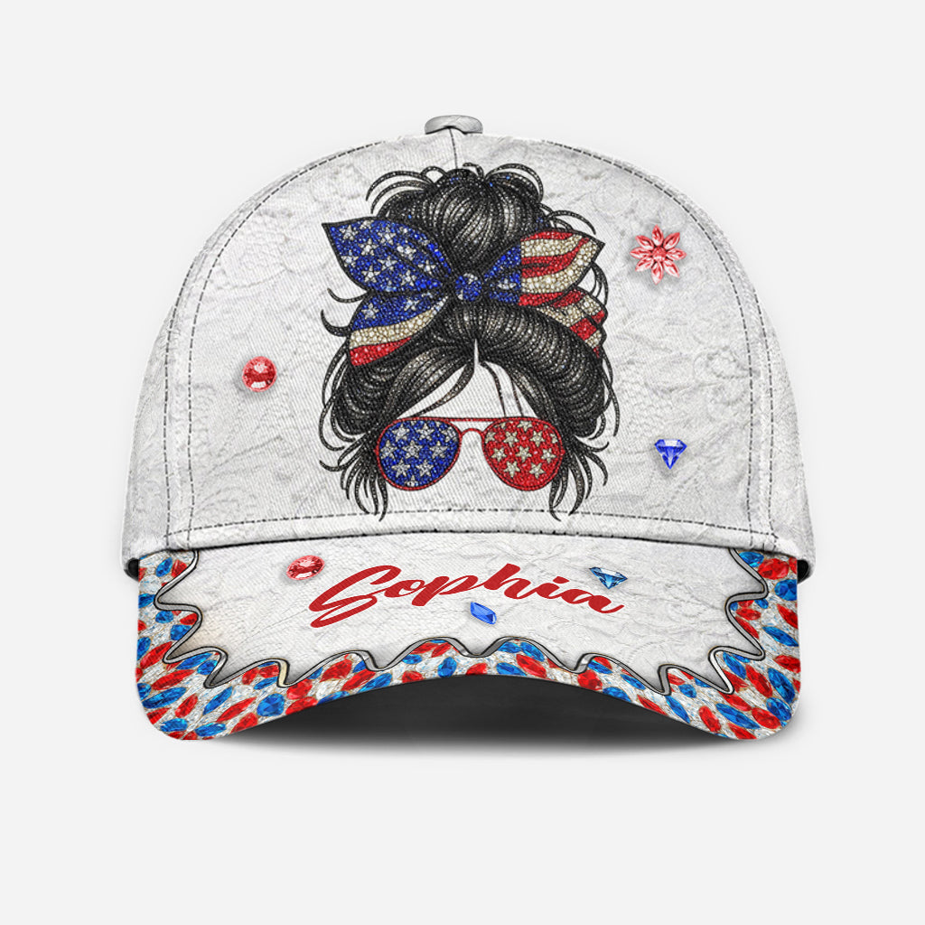 Casquette classique personnalisée « Messy Bun Girl » pour la fête nationale américaine (4 juillet).