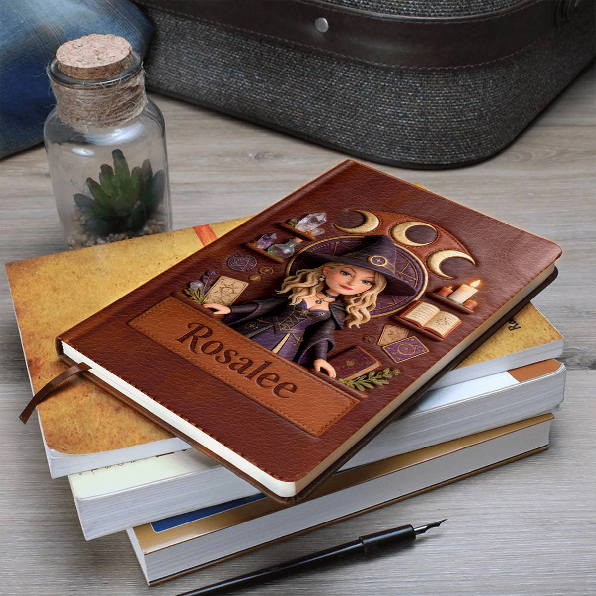 Journal en cuir personnalisé pour sorcière - Magical Witch