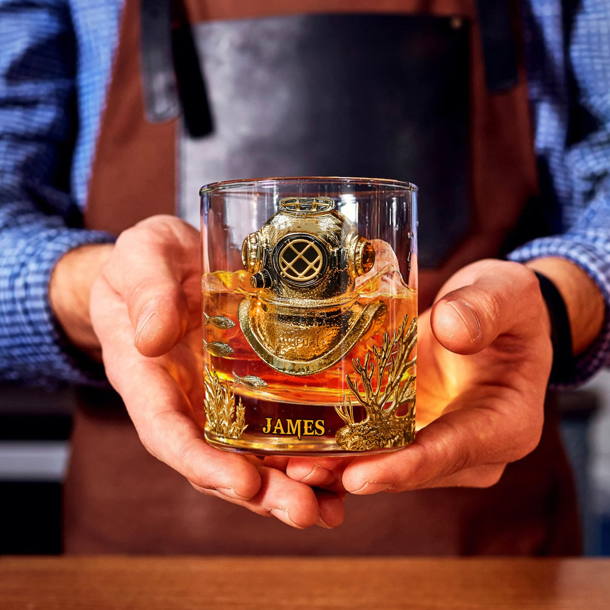 Cadeau pour les passionnés de plongée sous-marine : verre à whisky personnalisé sur le thème de la plongée.