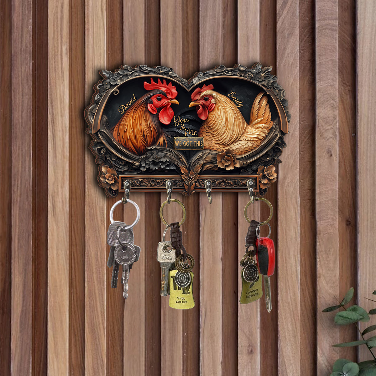 Un vieux coq et son adorable poussin - Porte-clés personnalisé en forme de poulet