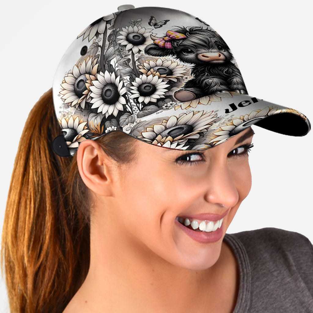 Casquette Highland Cow classique personnalisée avec fleur noire et blanche
