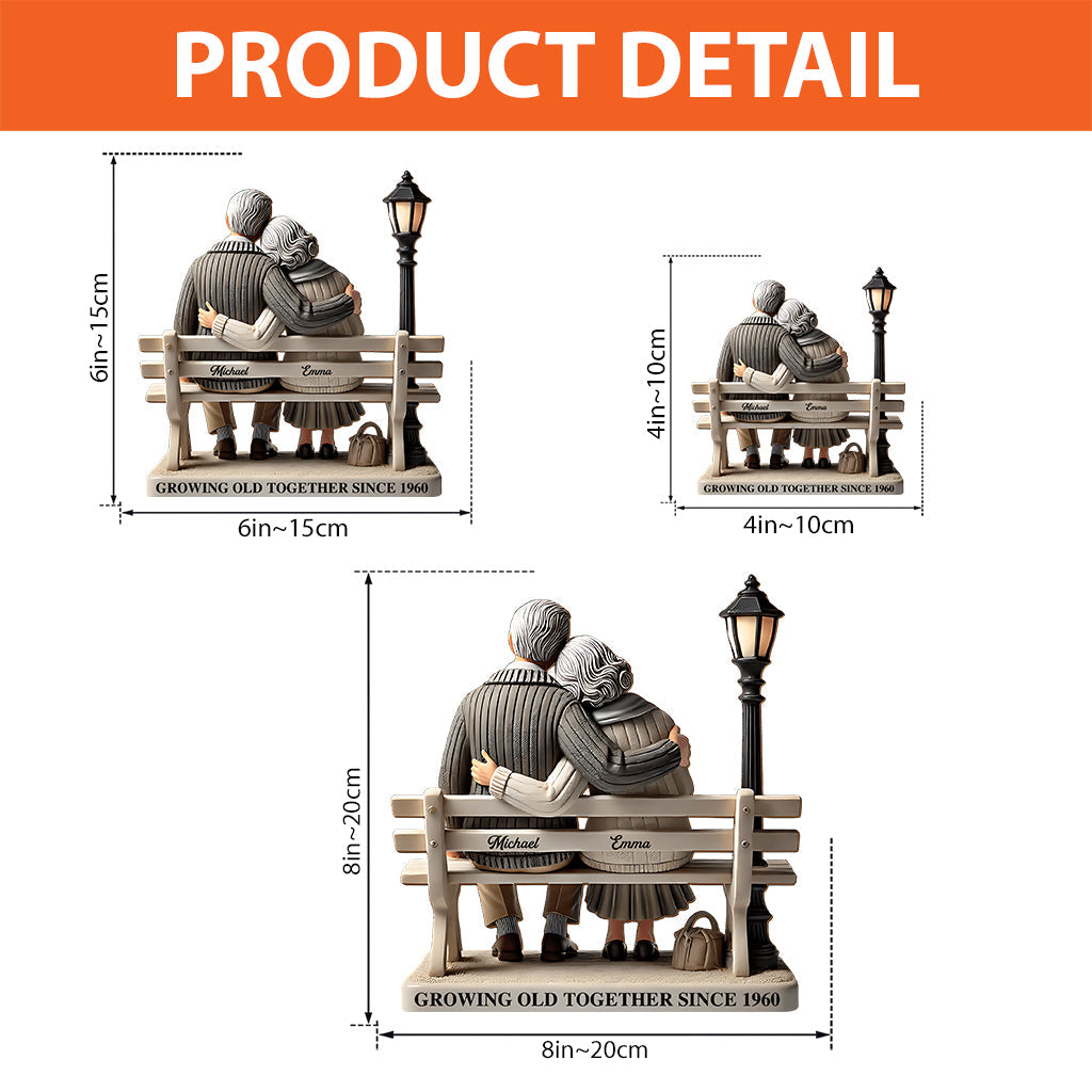 Vieux couple assis sur un banc dans un parc - Plaque acrylique personnalisée en forme de couple