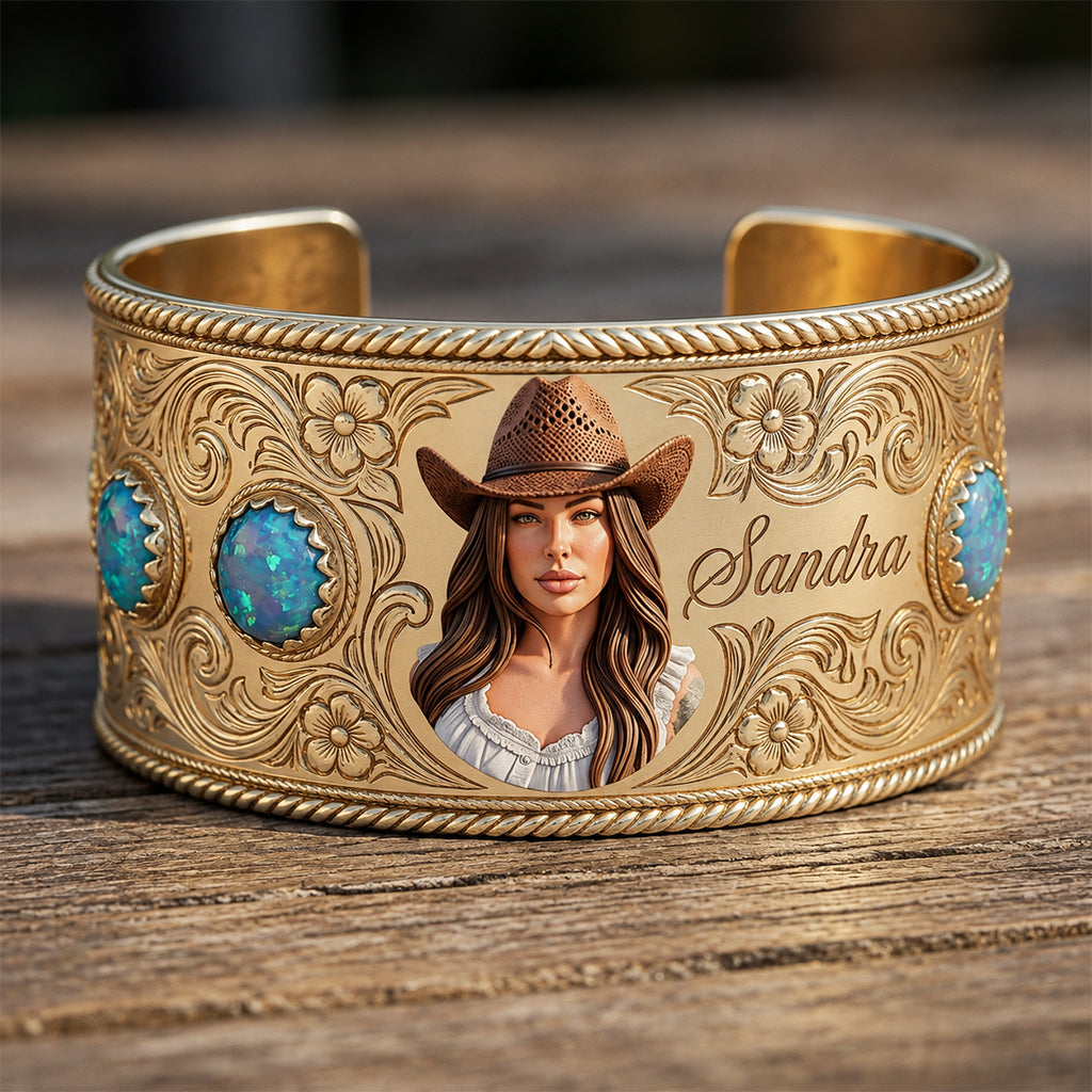 Indispensable Cowgirl - Bracelet en Cuff en Forme de Cowgirl Personnalisé