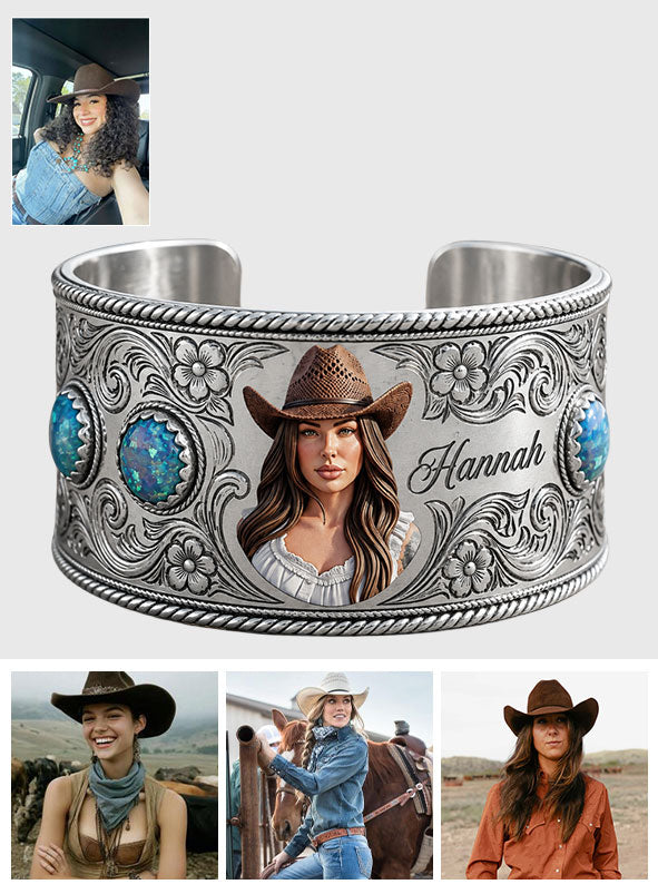 Indispensable Cowgirl - Bracelet en Cuff en Forme de Cowgirl Personnalisé