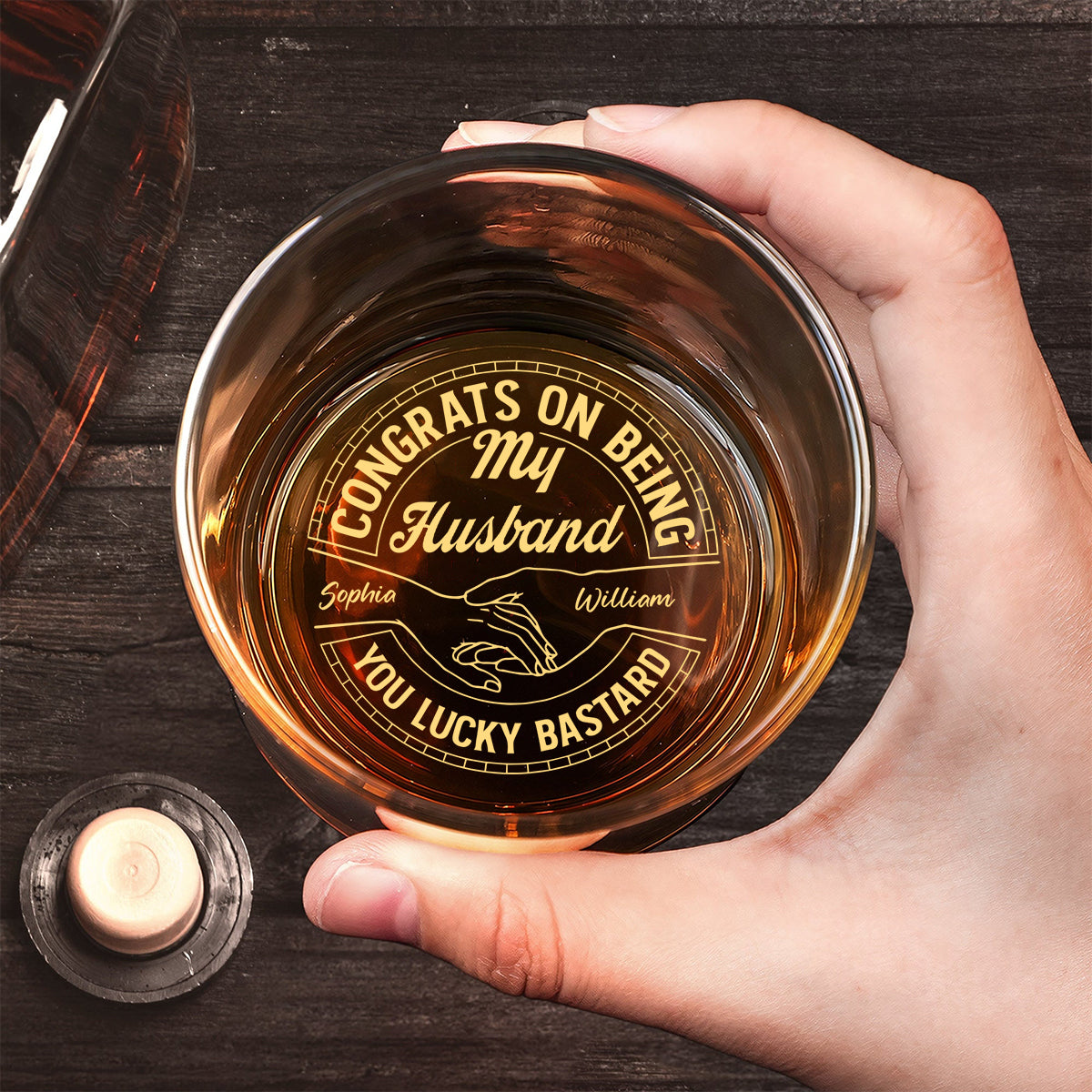 Félicitations à mon mari, quel homme chanceux ! - Verre à whisky gravé personnalisé pour couple