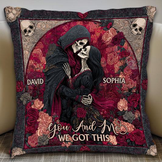 Coussin décoratif personnalisé pour couple « Têtes de mort et amour éternel »