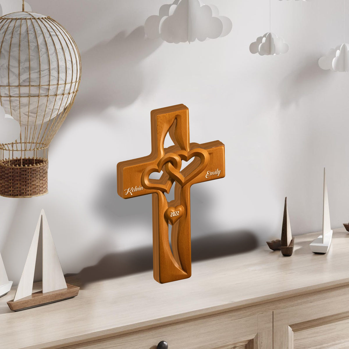 Croix en bois en forme de cœur entrelacé, spécialement conçue pour les amoureux - Plaque en bois personnalisée pour couple