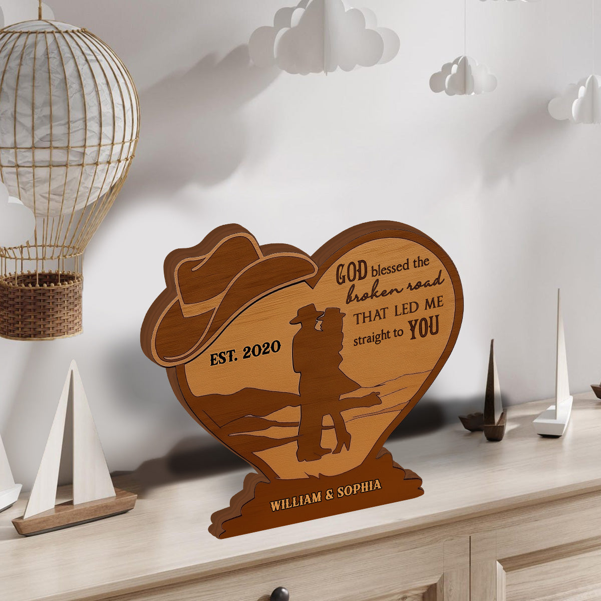 Couple de cowboys, Dieu a béni la route brisée - Plaque en bois personnalisée pour couple