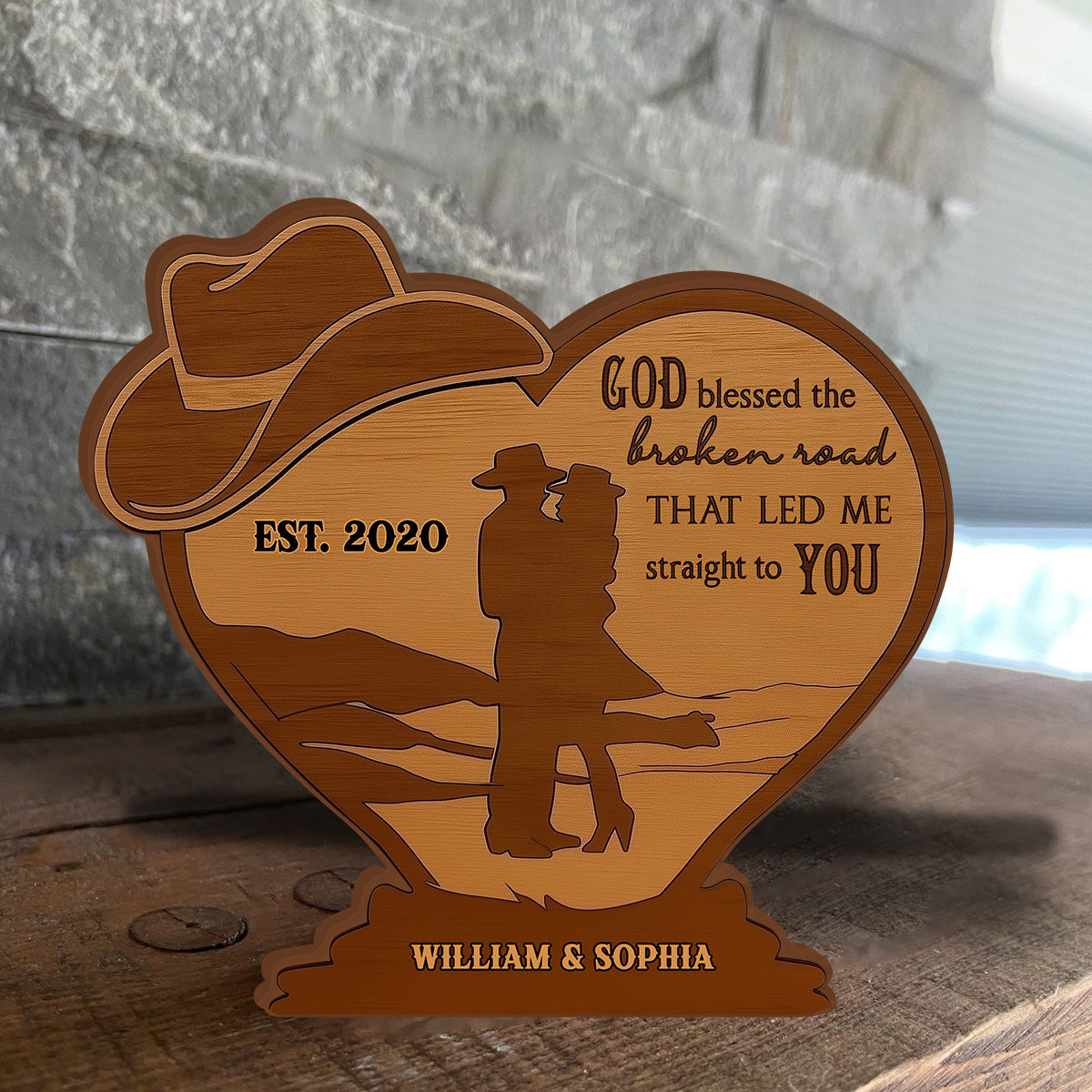 Couple de cowboys, Dieu a béni la route brisée - Plaque en bois personnalisée pour couple