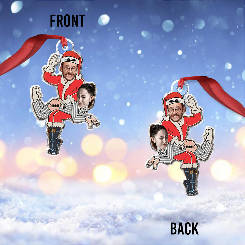 Père Noël coquin et son/sa partenaire - Ornement personnalisé pour couple.