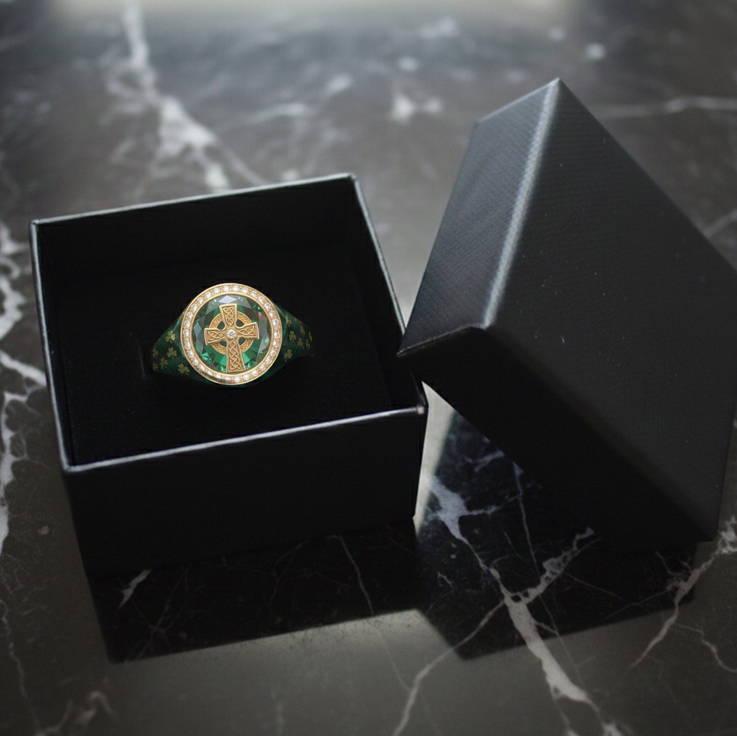 Croix celtique irlandaise - Bague chevalière irlandaise personnalisée