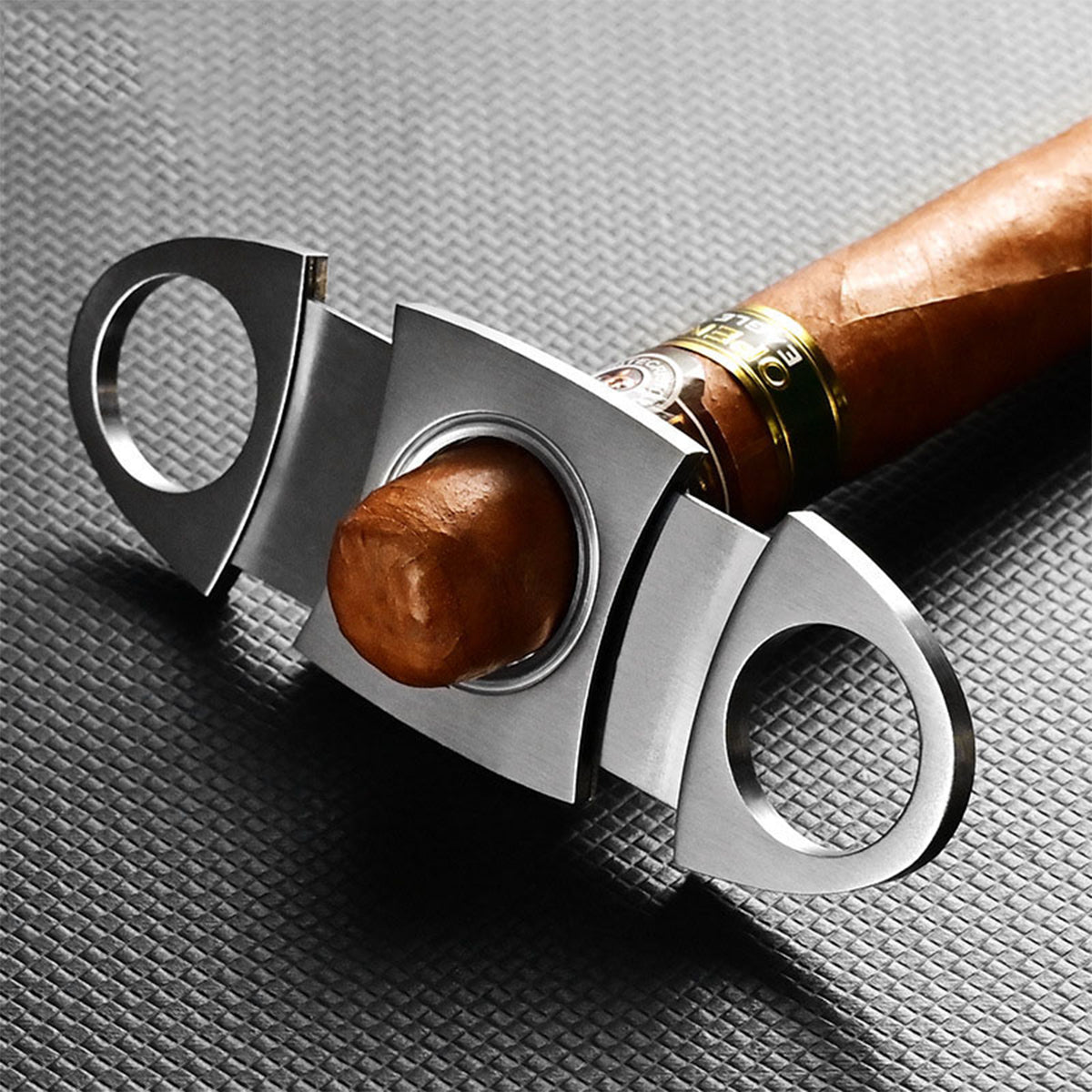 Daddy's Team Fist Bump - Personalized Father Leather Cigar Humidor Case