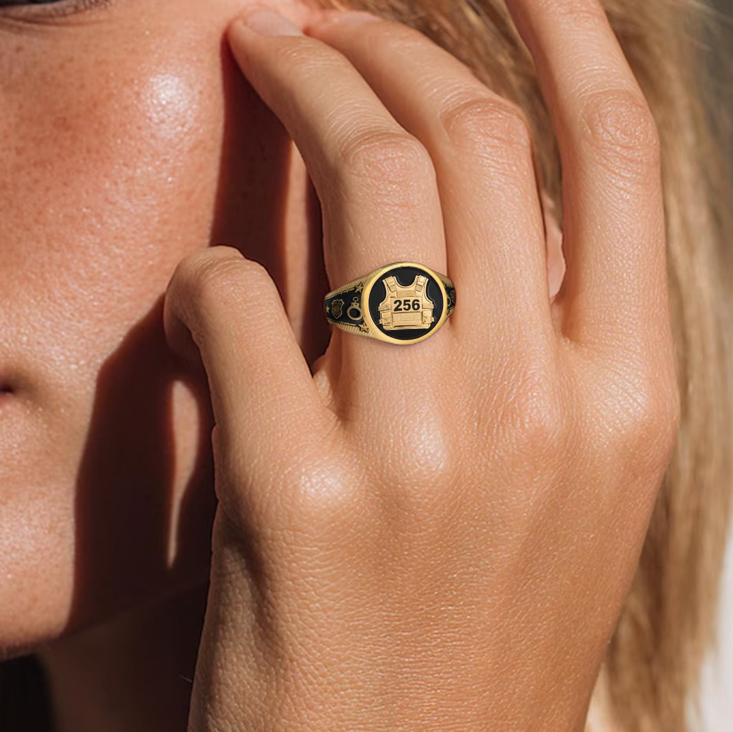 Protéger et servir - Bague chevalière personnalisée pour policier