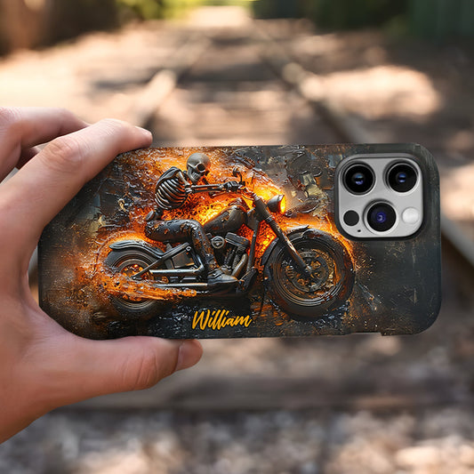 Coque de téléphone personnalisée avec squelette chevauchant une moto enflammée - Motif motard intégral