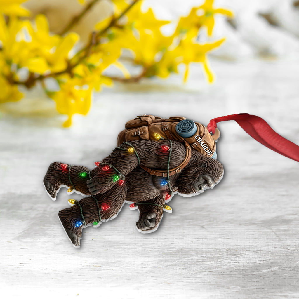 Esprit des fêtes Sasquatch - Ornement de randonnée personnalisé