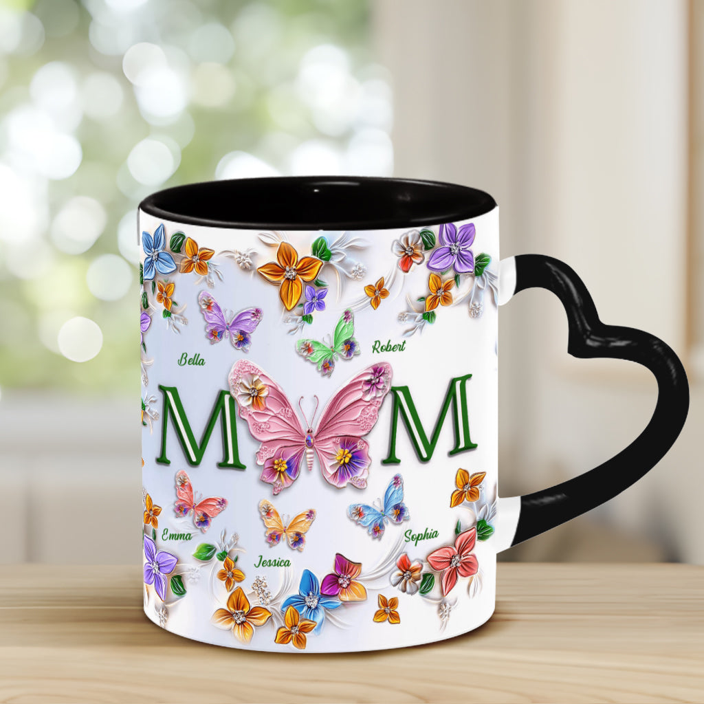 Mug personnalisé « Papillons colorés Maman » avec anse en forme de cœur