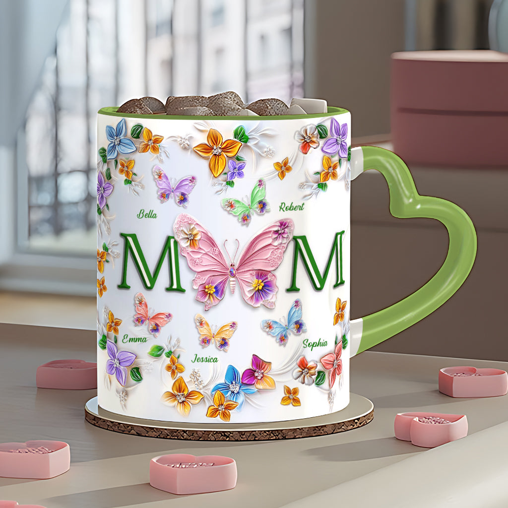 Mug personnalisé « Papillons colorés Maman » avec anse en forme de cœur